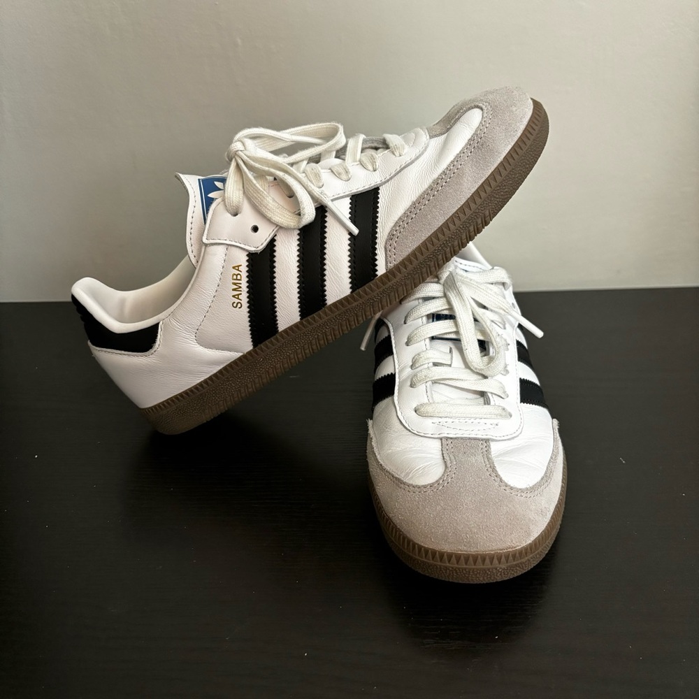 Adidas OG Samba Sneakers. Size Women’s US 8.5. White and Blue. Gum Sole. Used.